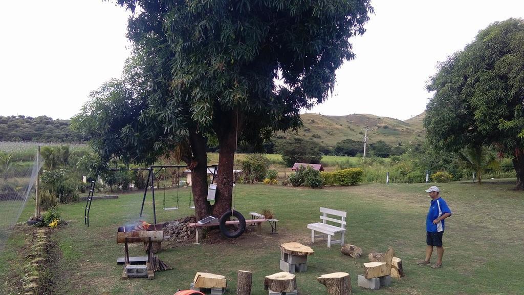 The Beehive Fiji Hotell Rakiraki Exteriör bild